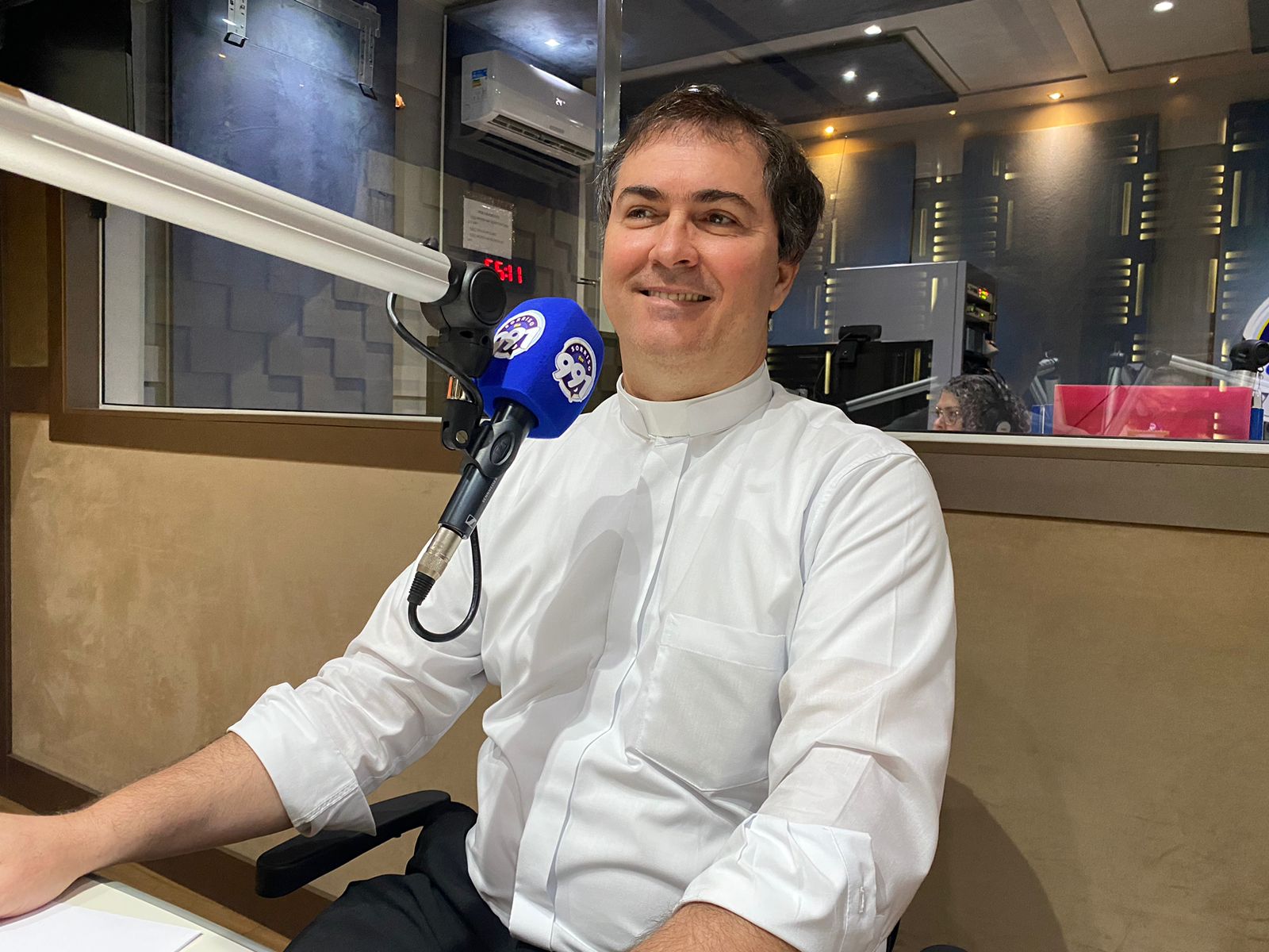 Padre Valdir convida fiéis para a programação da Semana Santa em ...