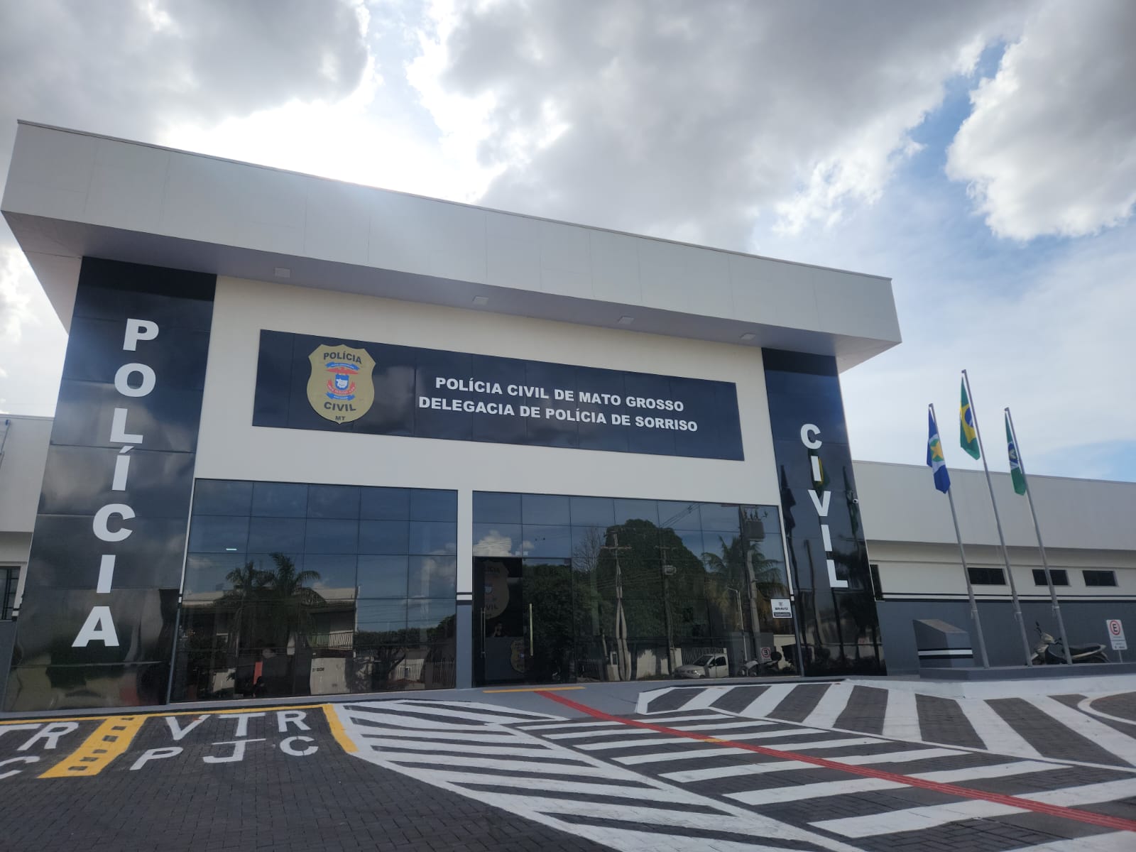 Homem é conduzido à delegacia de Sorriso após denúncia de importunação sexual em ônibus