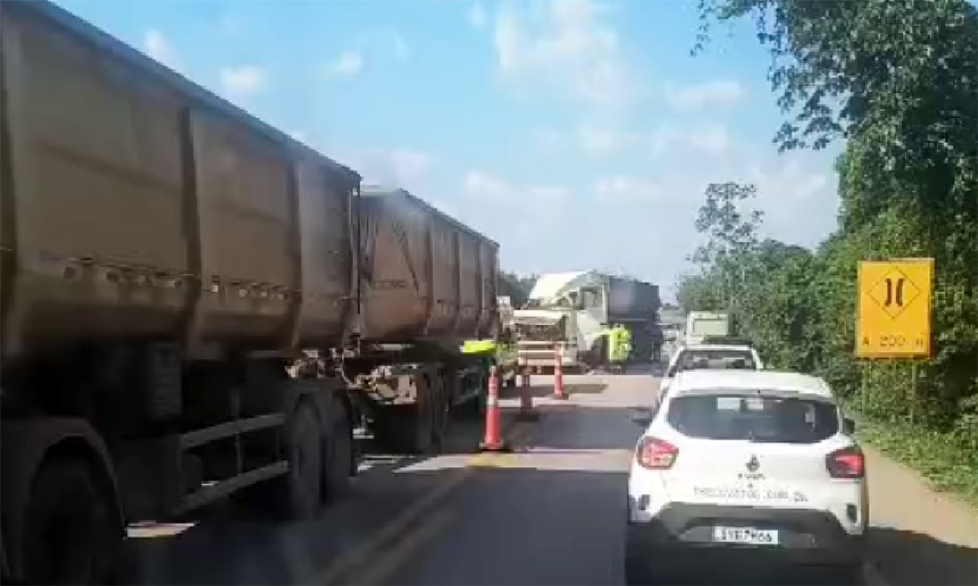 Engavetamento entre três veículos é registrado na BR-163, entre Sorriso e Sinop