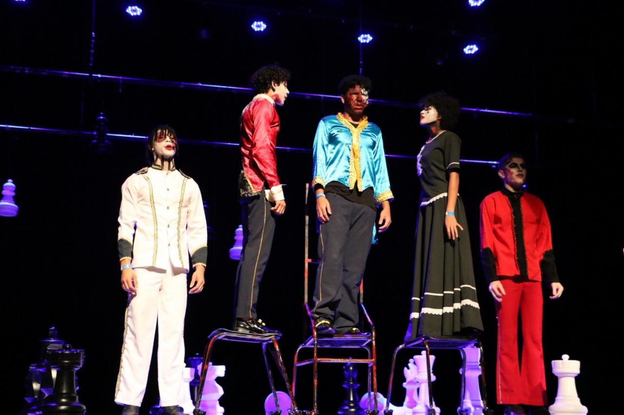 Grupo de Teatro Thespis de Sorriso conquista quatro prêmios no FETRAN e garante vaga na etapa nacional