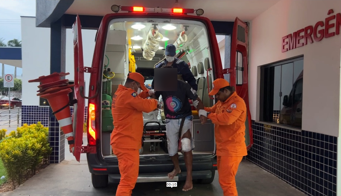 Marido e mulher se desentendem e homem é golpeado na perna
