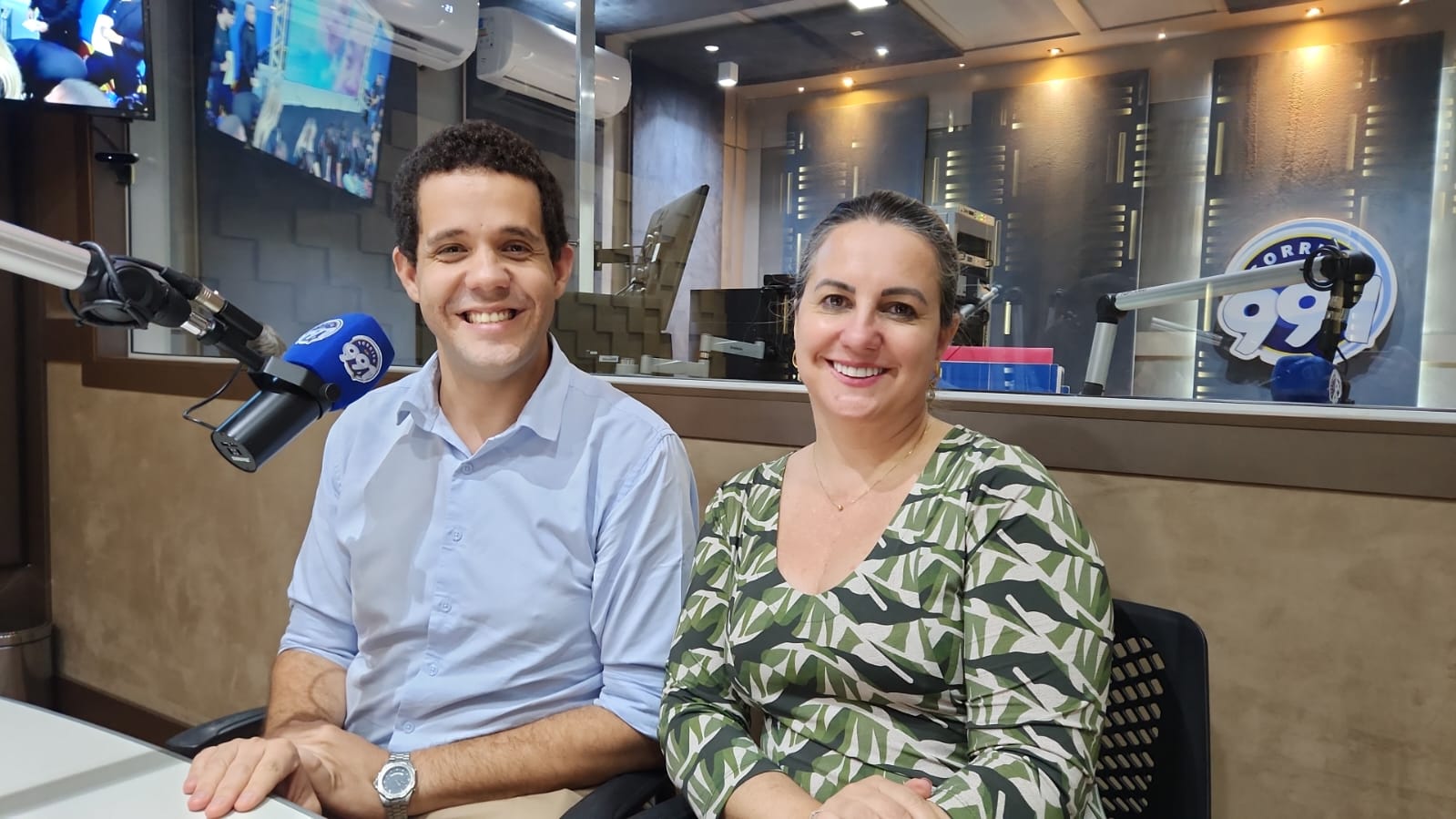 Oncologista alerta sobre riscos do cigarro eletrônico e reforçam importância da prevenção ao câncer durante o Outubro Rosa