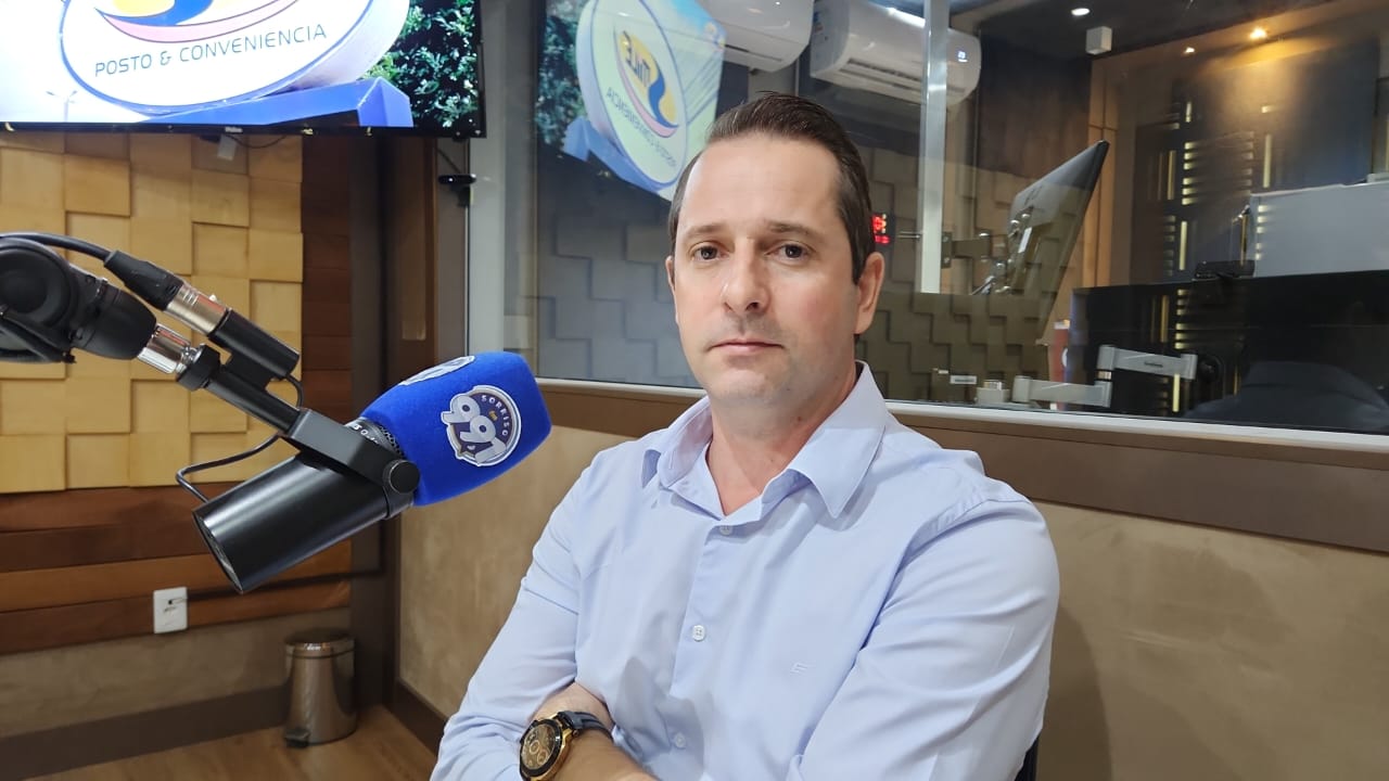Bruxismo e qualidade de vida: Dr. Ângelo De Marco alerta sobre o problema e convida para plantão de implantes