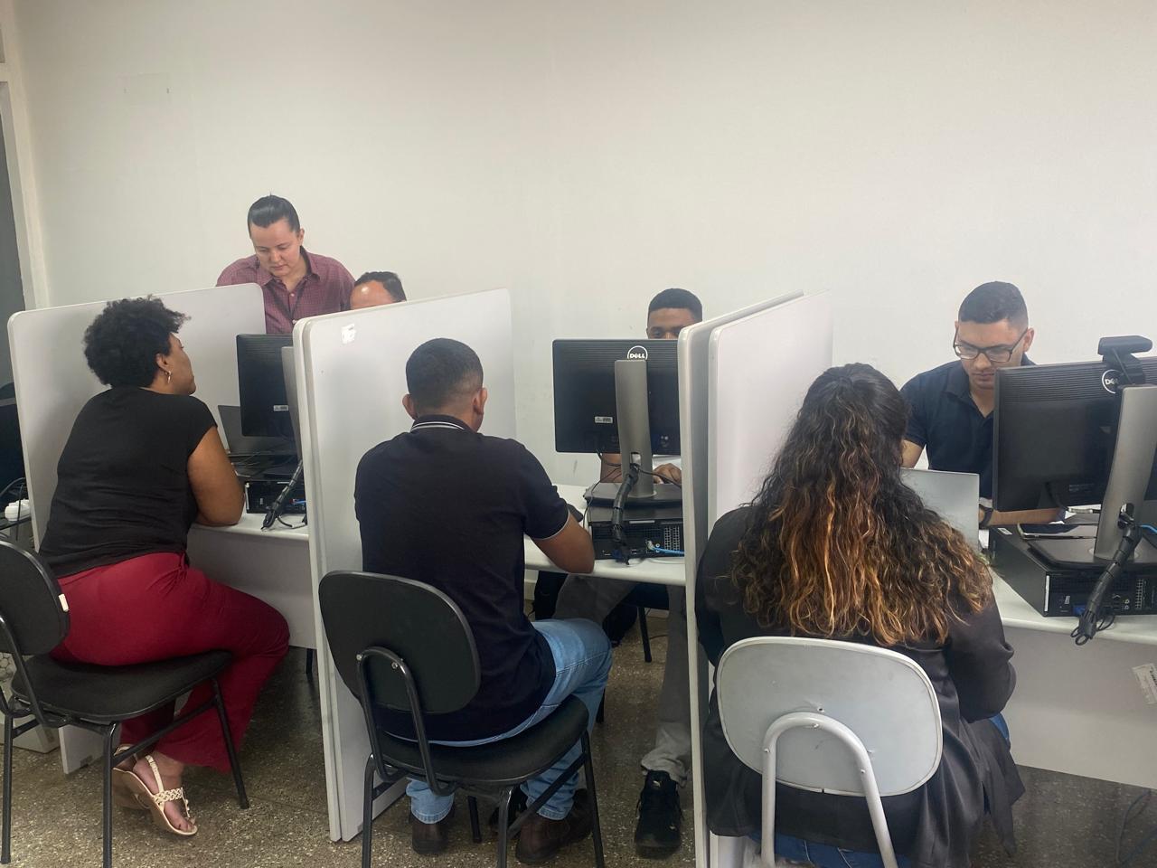 Acadêmicos da Anhanguera estão em atendimento presencial no NPJ às quintas e sábados