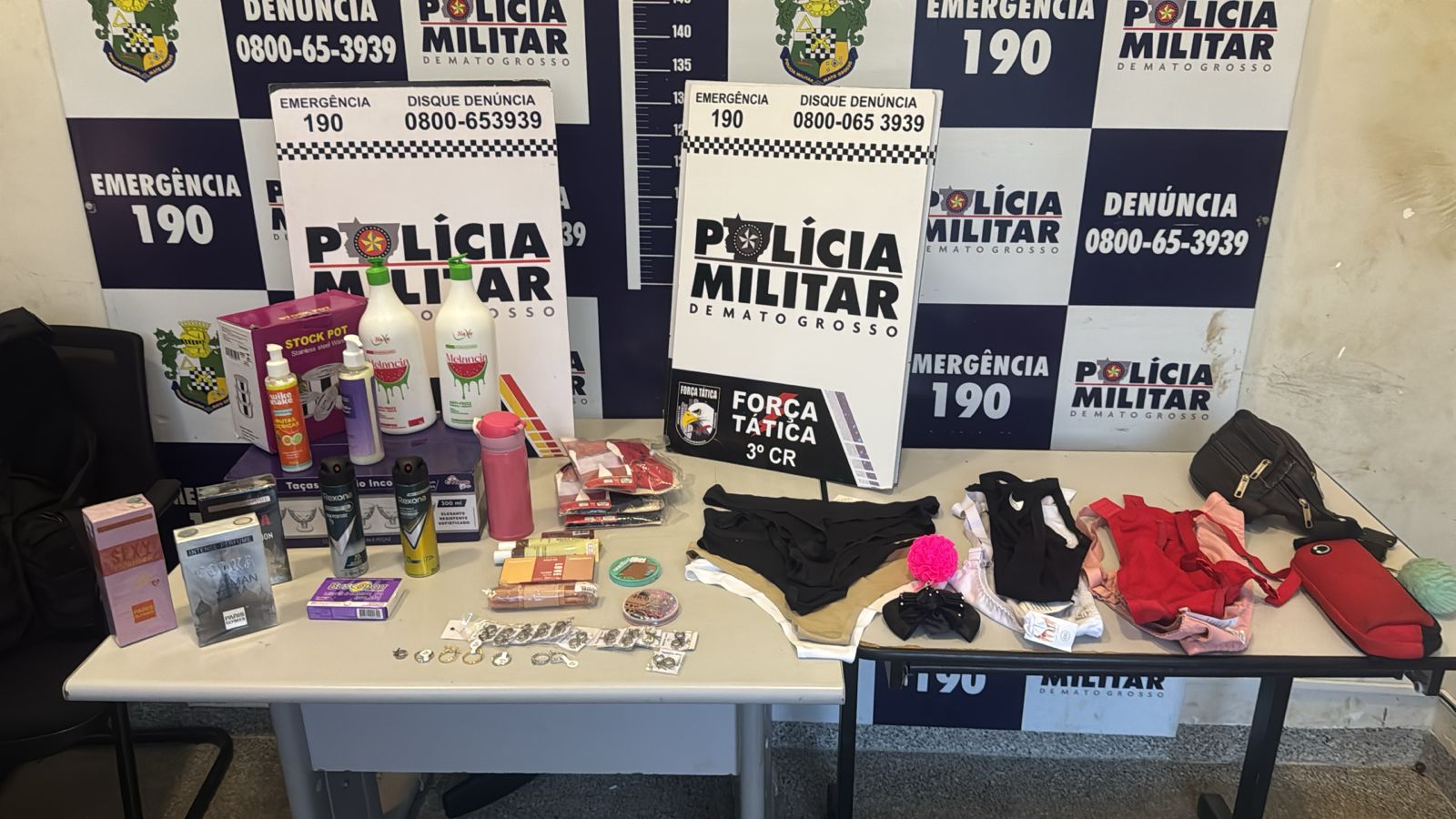 Casal é preso após furtar produtos de três lojas na Avenida Porto Alegre