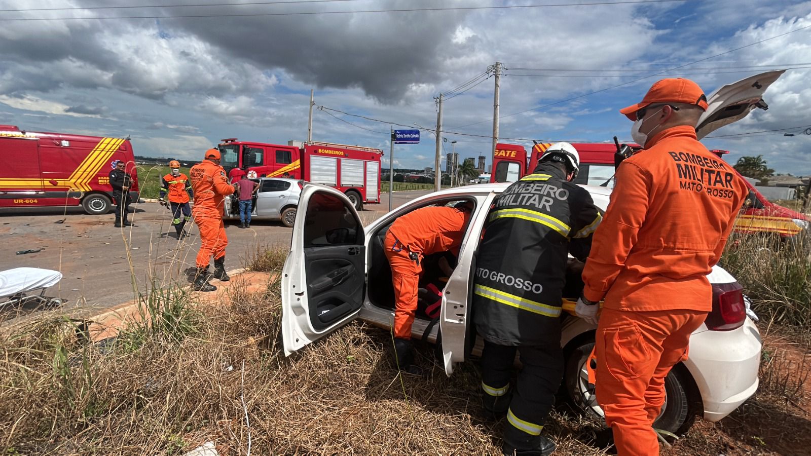 Batida violenta entre carros provoca pânico e deixa várias vítimas feridas em Sorriso