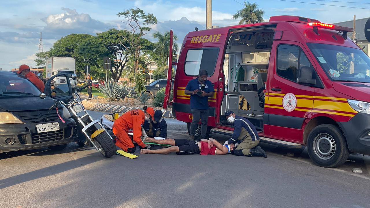 Simulação de acidente chama atenção para riscos com uso do celula no trânsito em Sorriso