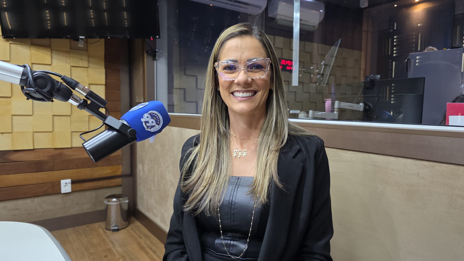 Campanha da Ótica Dilane alerta pais sobre saúde visual infantil em Sorriso