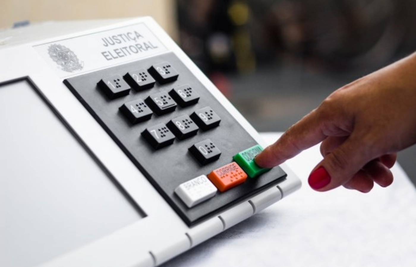 Eleições 2026: campanha do TSE ensina eleitor a reconhecer fake news