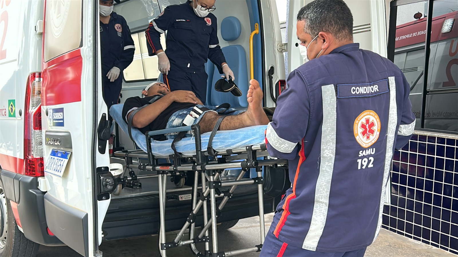 Trabalhador fica ferido no rosto após acidente com picareta em Sorriso