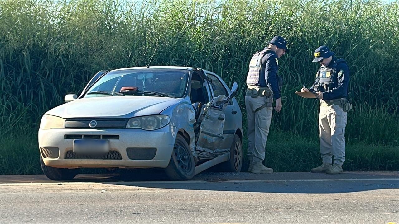 Mulher morre após colisão entre carro e carreta na BR-163 em Sorriso
