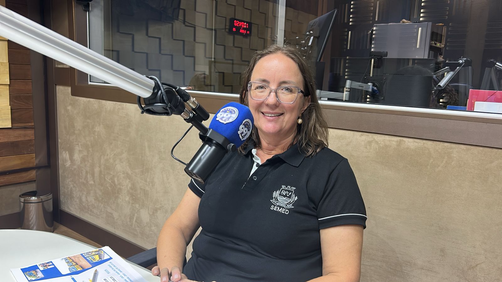 Transporte de estudantes é tema de entrevista com secretária de Educação no Voz do Povo