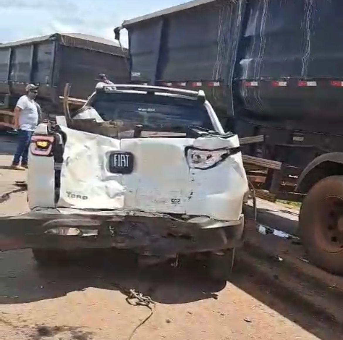 Engavetamento envolvendo cinco veículos interdita BR-163 em Lucas do Rio Verde