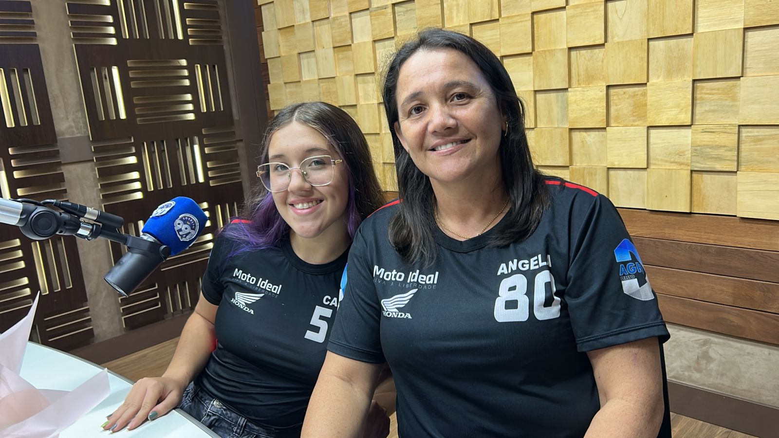 Mãe e filha pilotos de motocross são destaque na série especial da Semana da Mulher na Sorriso FM