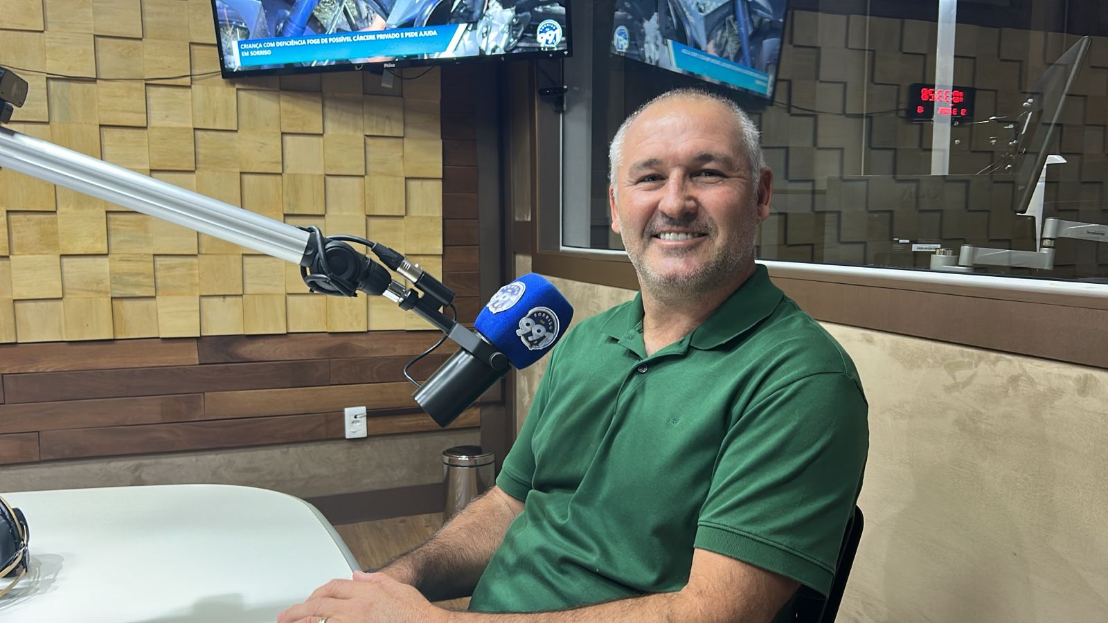 Secretário de Fazenda destaca regras de isenção do IPTU 2026 durante entrevista na Sorriso FM