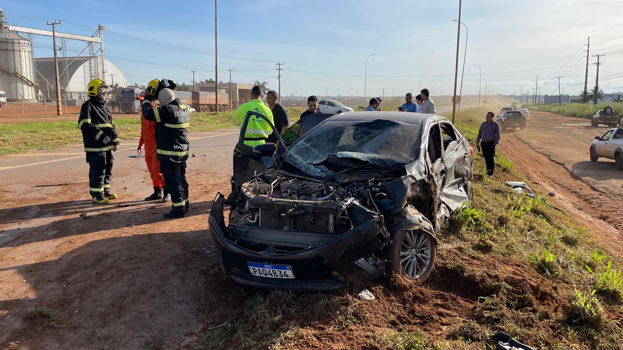 Colisão entre dois carros deixa cinco feridos na BR-163 em Sorriso
