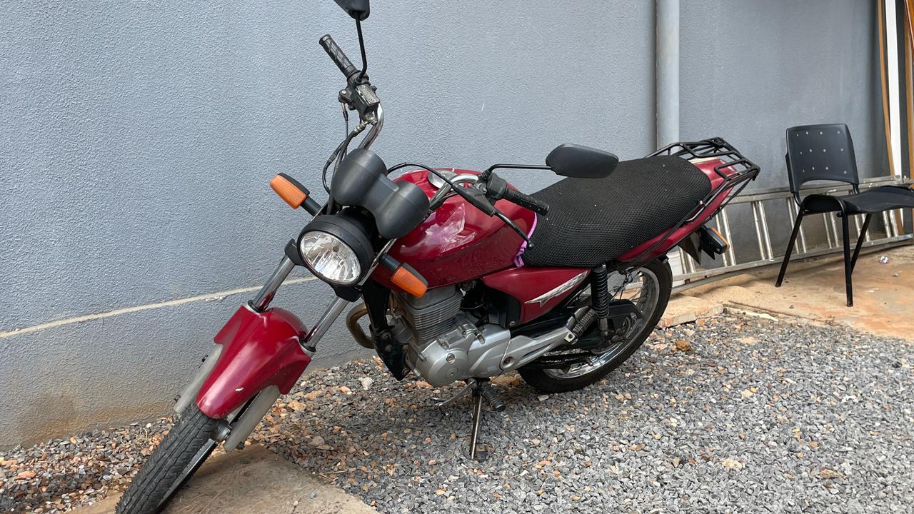 Força Tática recupera motocicleta furtada em área de mata em Sorriso