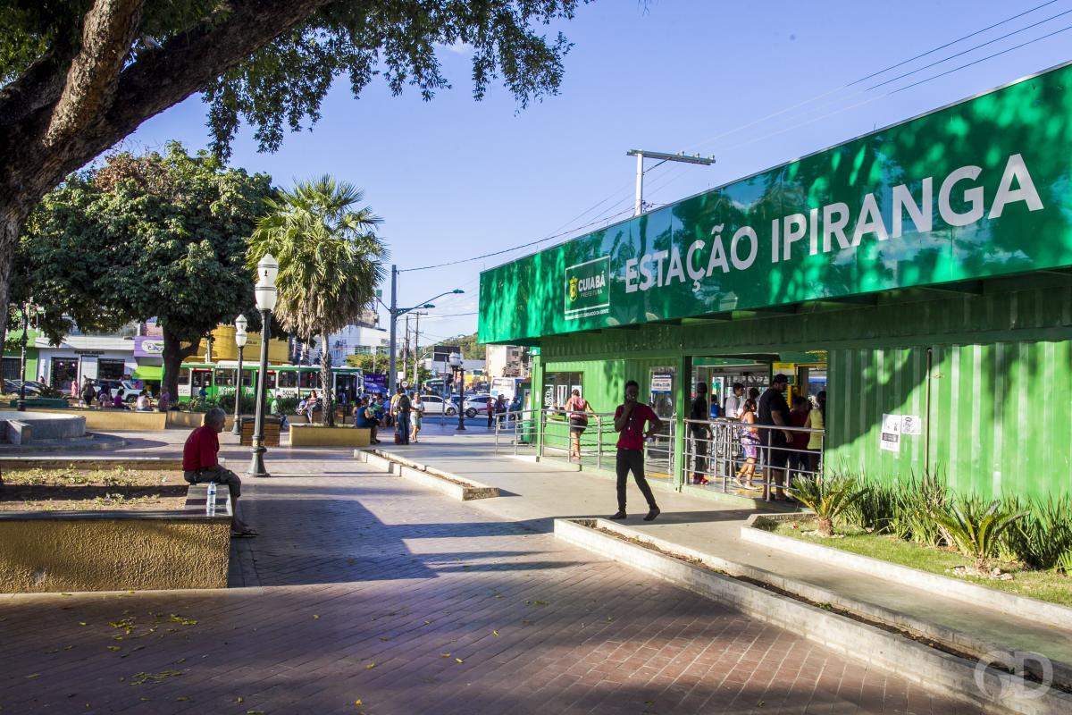 Passageiro é preso por apalpar mulher em ônibus de Cuiabá