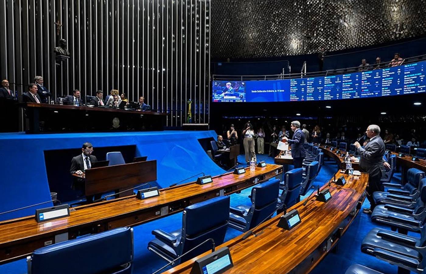 Senado aprova crédito de R$ 15 bilhões para exportadores e agroindústria