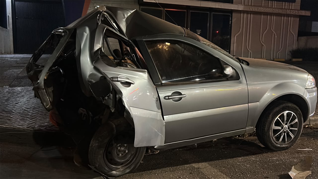 Criança de quatro anos morre após violenta colisão entre carros na Av. Blumenau