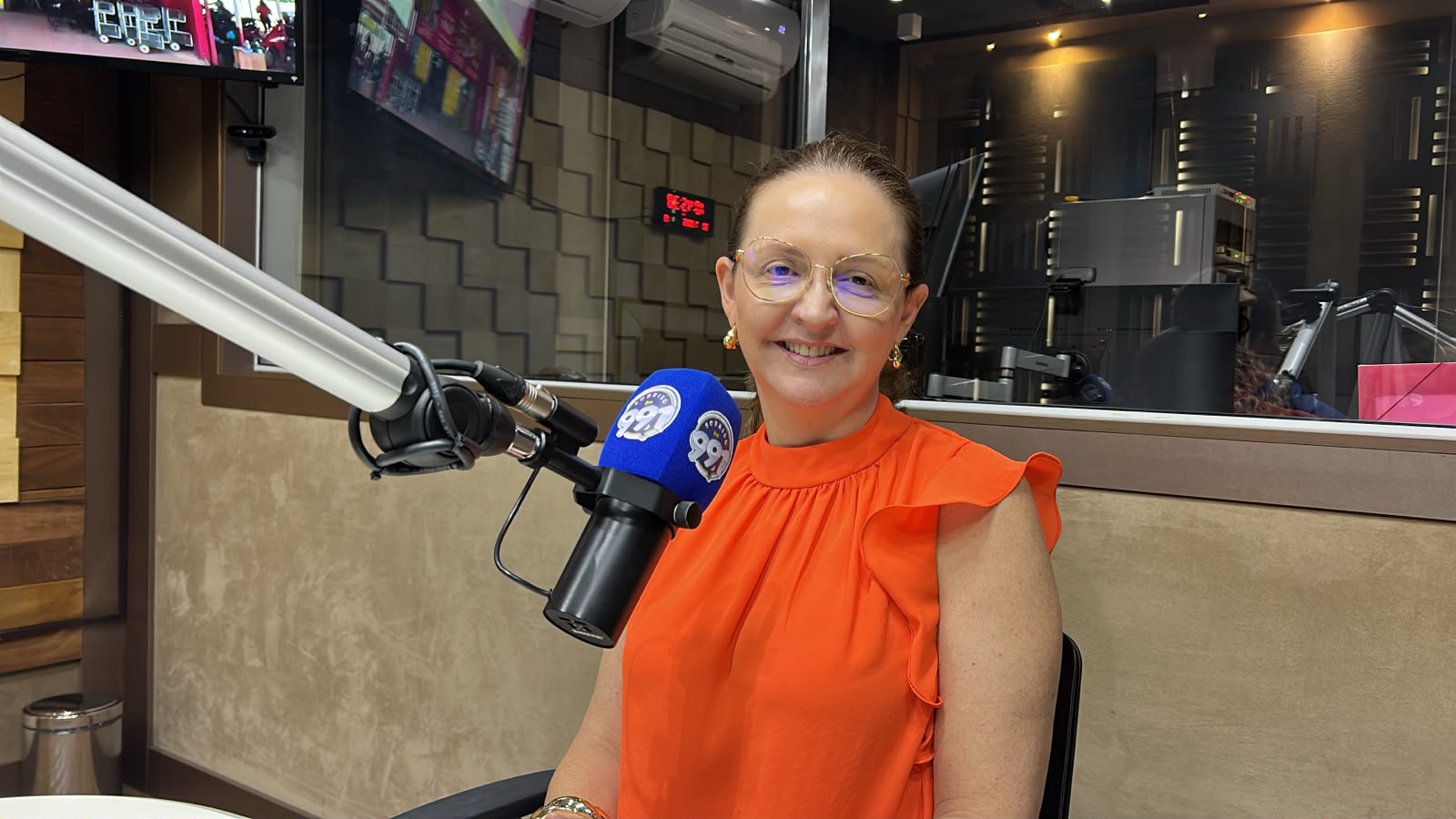 Mentora Keila Dier destaca liderança e inovação em entrevista ao programa A Voz do Povo